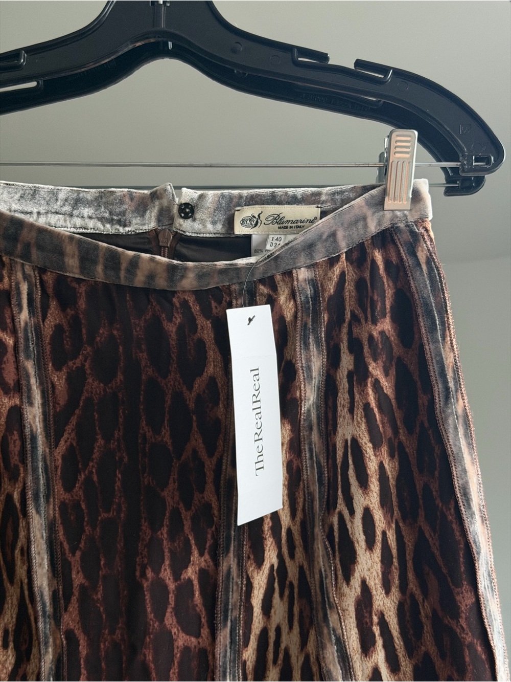 Skirt Subcategory Classification - Picture 2 of 6